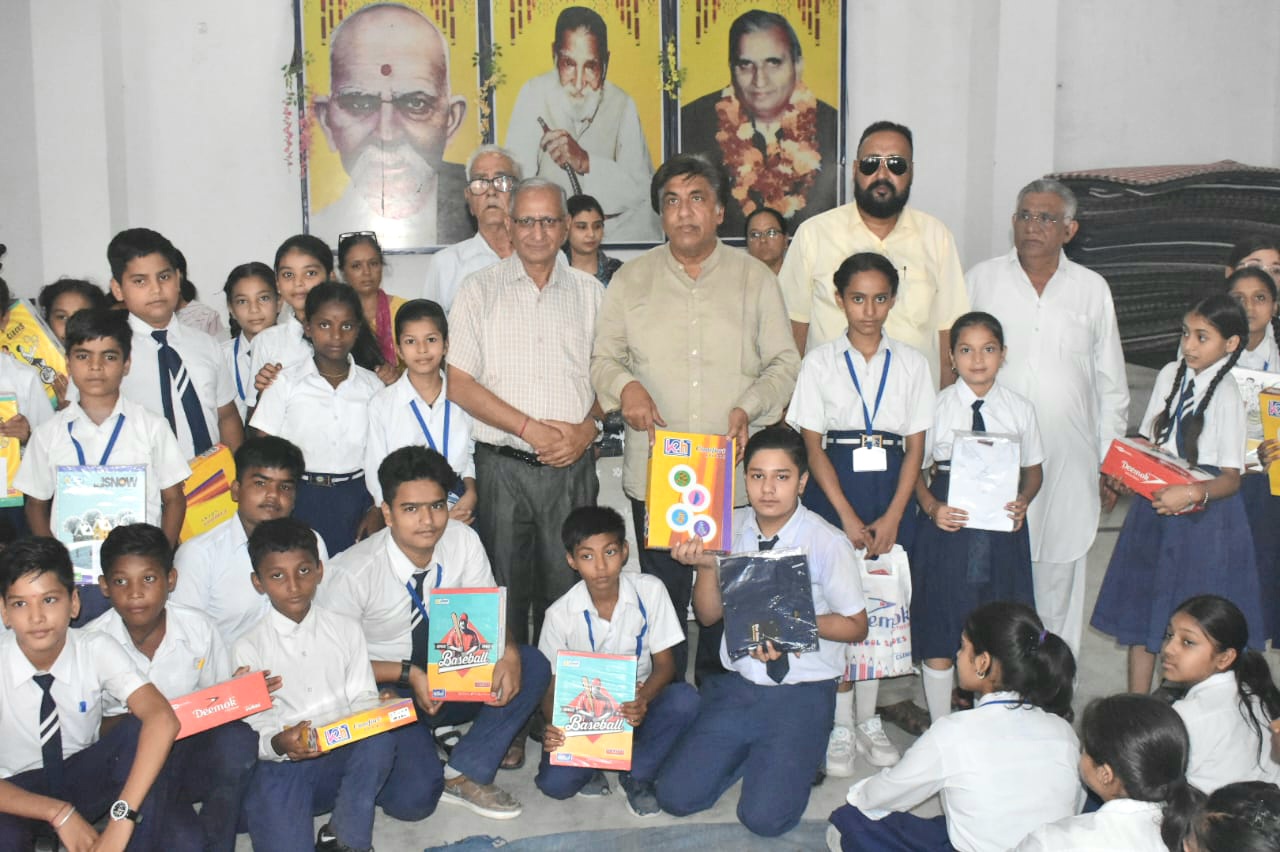 Cabinet Minister Jimpa presented school uniforms and stationery to the students of Manavata Mandir